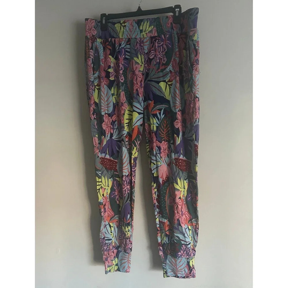 Cabi women’s #5966 Snappy Jogger Pants Size Large Tropical Floral Pull-On